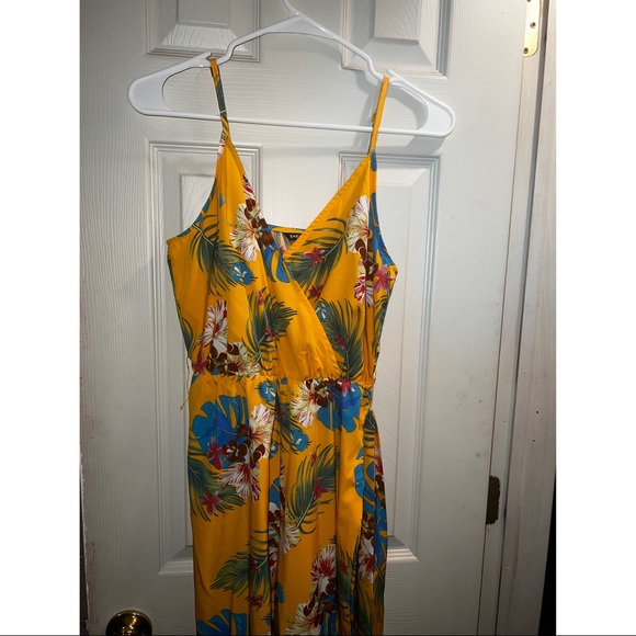 Yellow Floral Jumpsuit. - Picture 2 of 3
